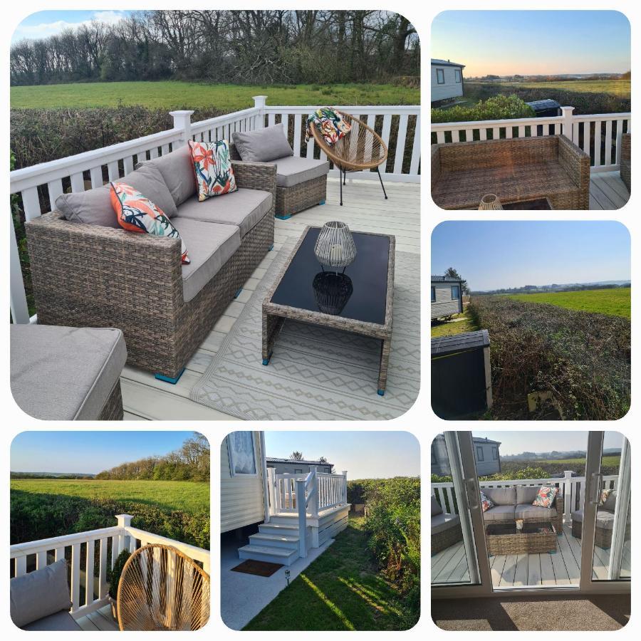 Beautiful 2 Bedroom Caravan, Holiday Park Tenby Saint Florence ภายนอก รูปภาพ