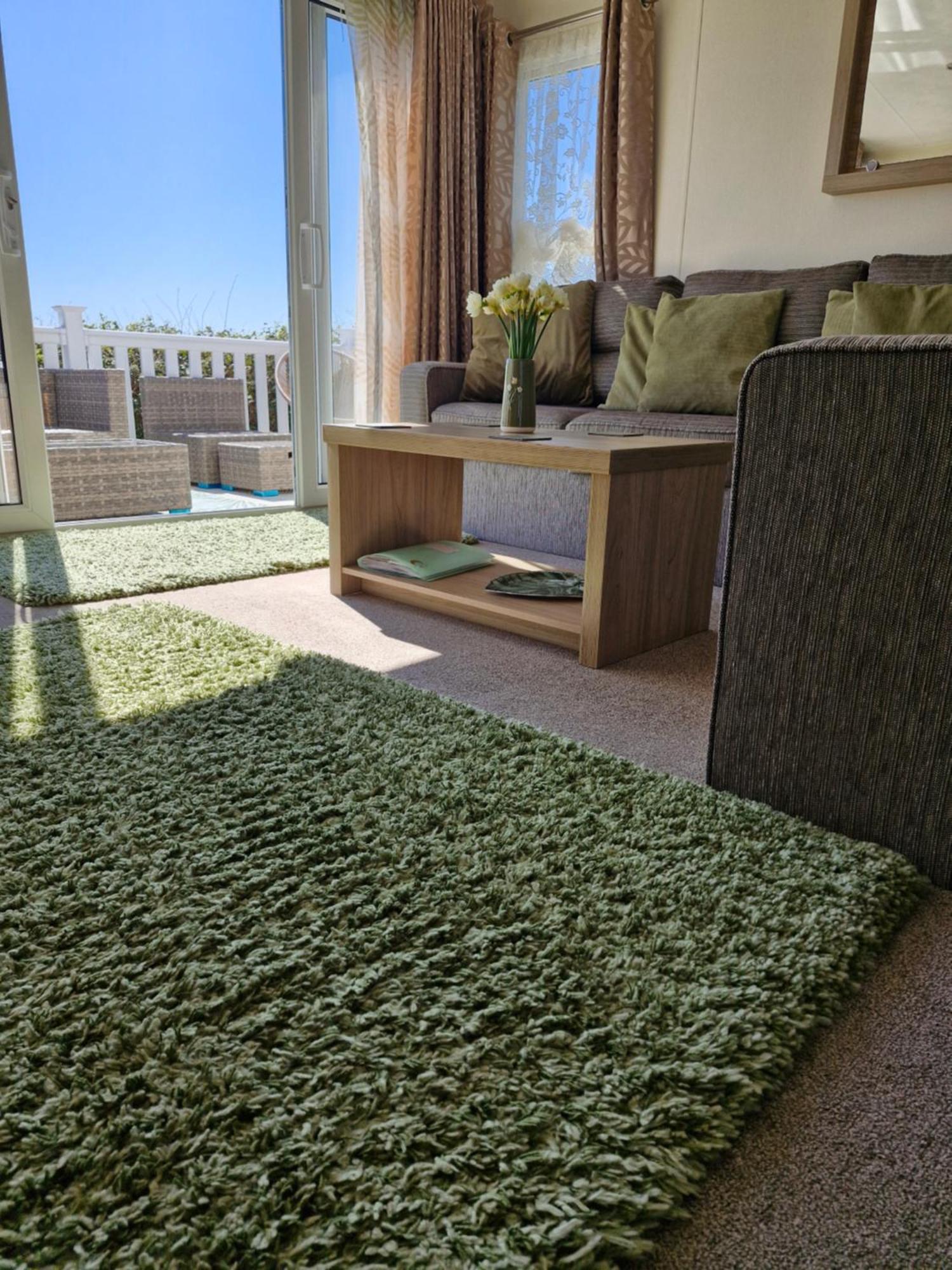 Beautiful 2 Bedroom Caravan, Holiday Park Tenby Saint Florence ภายนอก รูปภาพ